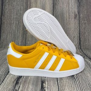 Adidas SUPERSTAR Shell Toe Collegiate Gold/White Womens 5.5 HP2357